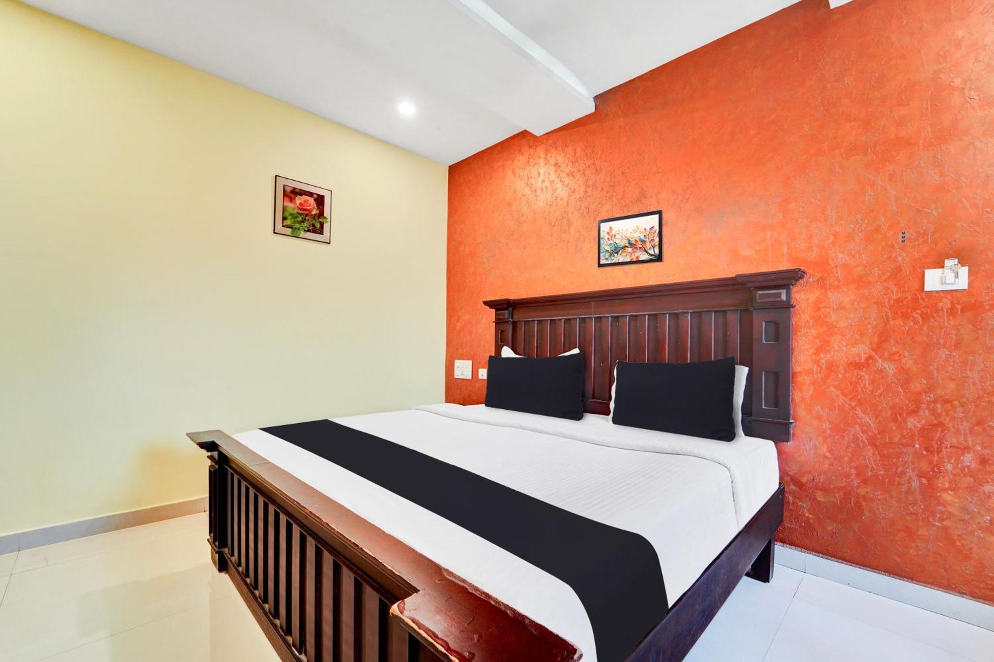 Super Townhouse Ernakulam North 호텔 Kochi 외부 사진