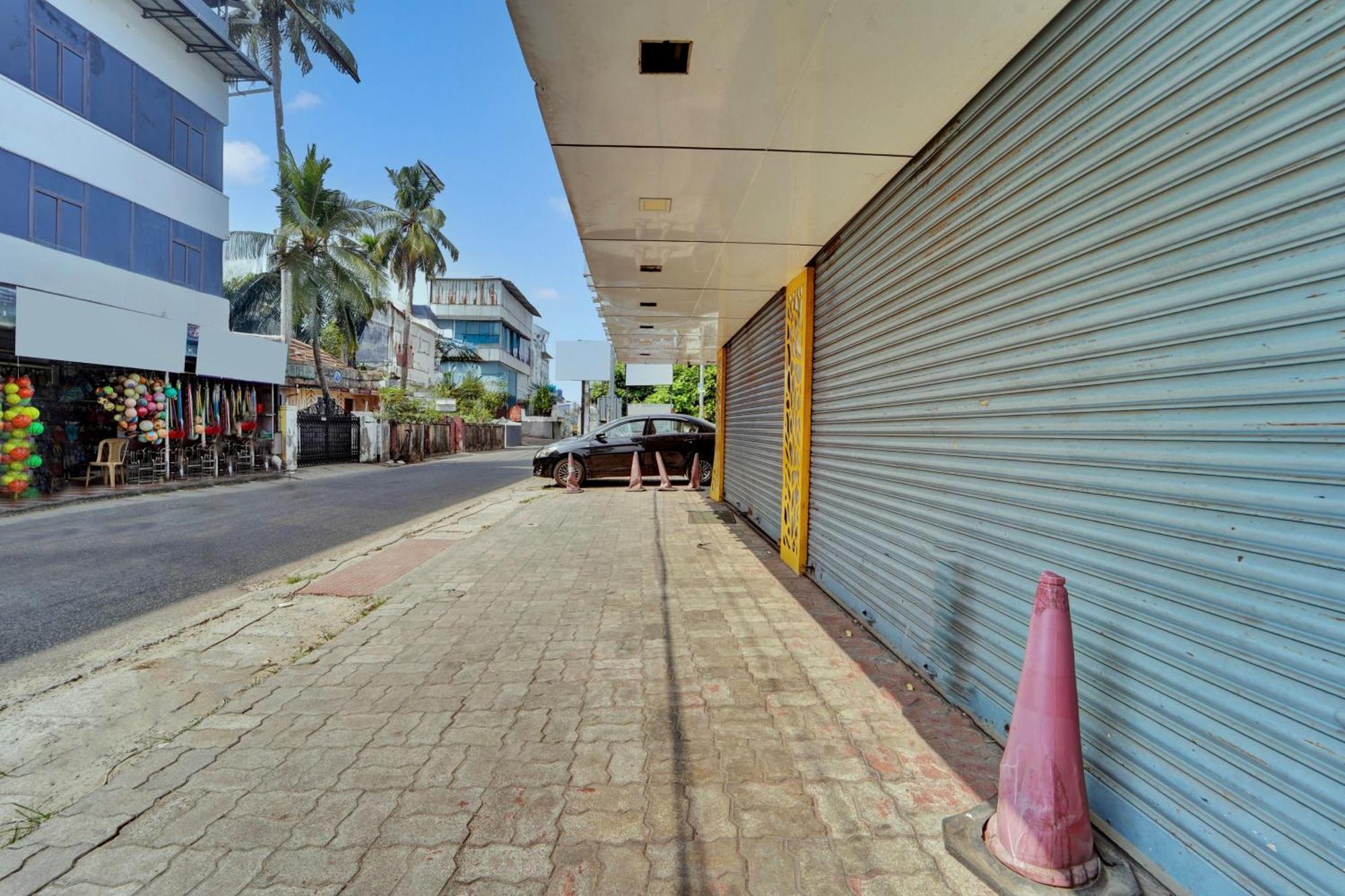 Super Townhouse Ernakulam North 호텔 Kochi 외부 사진