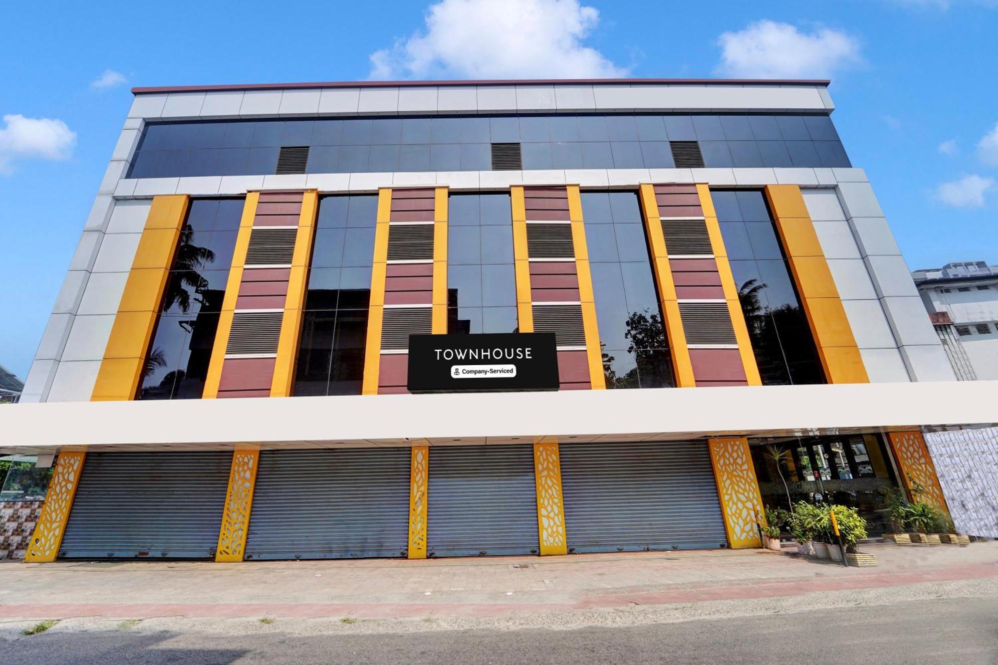 Super Townhouse Ernakulam North 호텔 Kochi 외부 사진